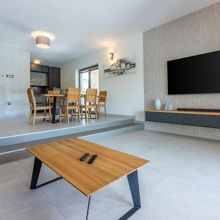 Villa Palma With Heated Private Pool Podhum Екстериор снимка
