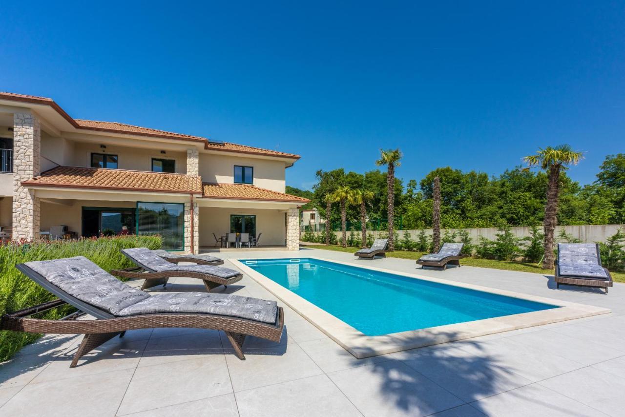 Villa Palma With Heated Private Pool Podhum Екстериор снимка