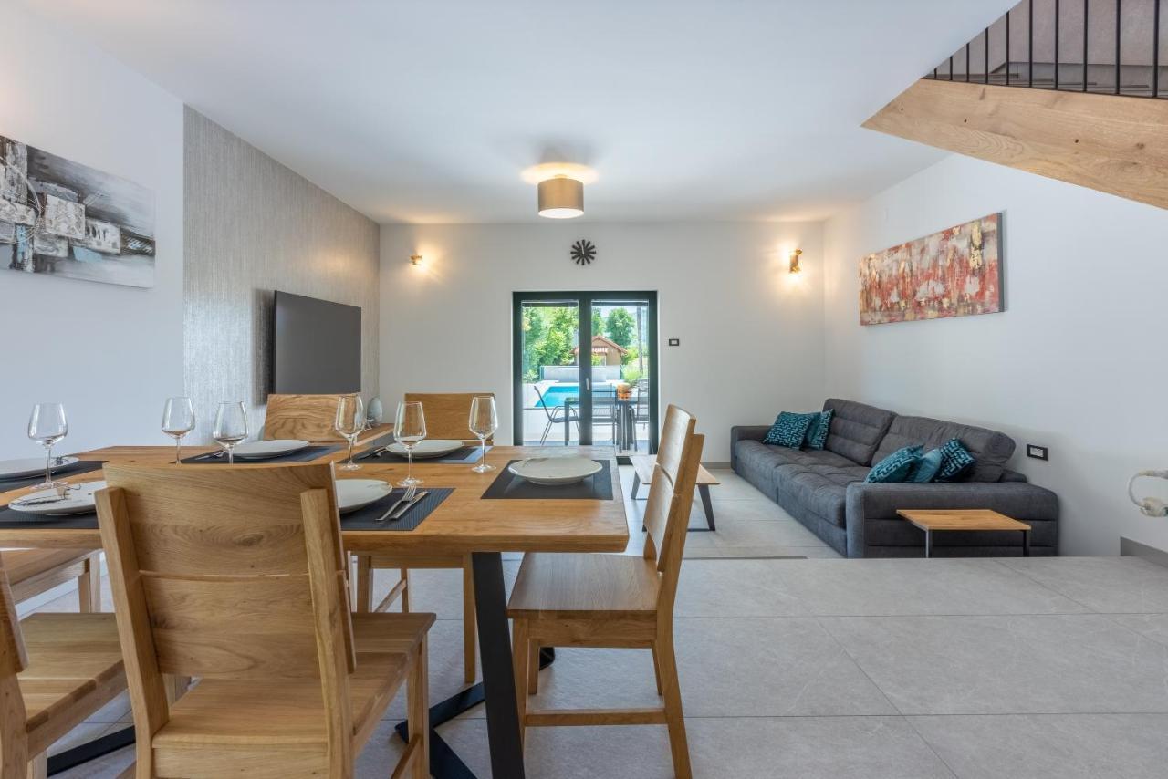 Villa Palma With Heated Private Pool Podhum Екстериор снимка